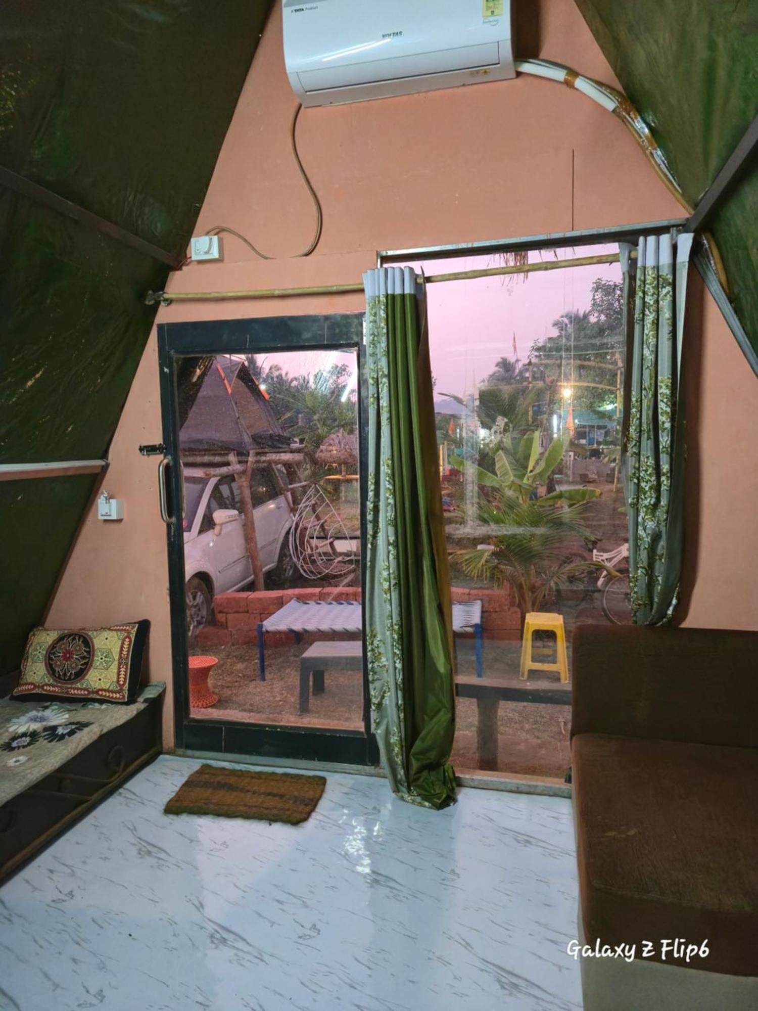 Sea Touch Beach Resort Harihareshwar الغرفة الصورة
